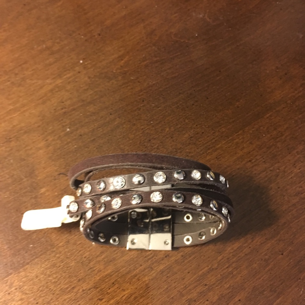 Leather bracelet — Wrist cuff style